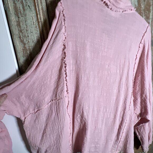 Maria & Kyndal's L Peach Colored Long Sleeve Light Weight Button Down Top - Picture 8 of 11